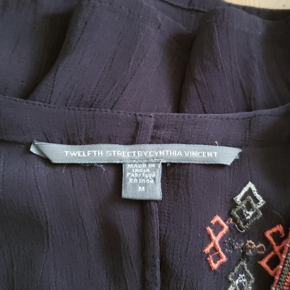 Gorgeous Twelfth Street by Cynthia Vincent Tunic - Picture 5 of 10